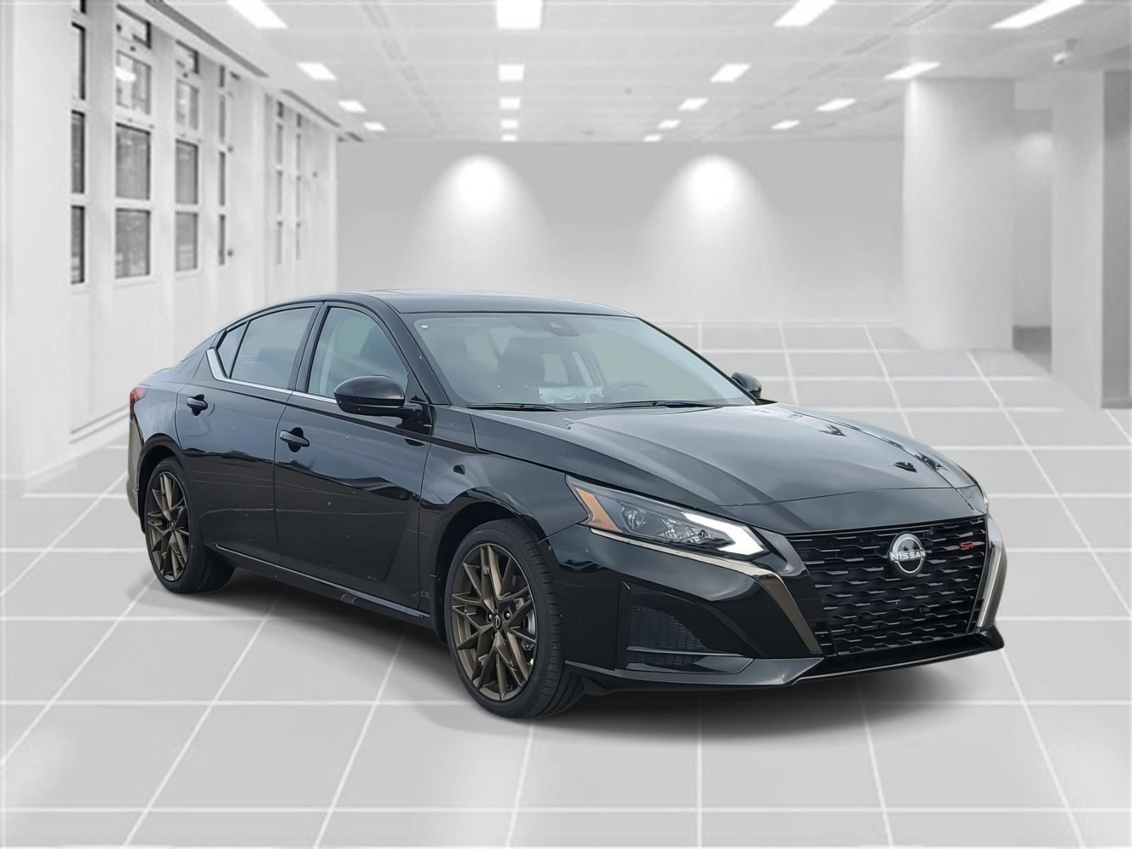 2025 Nissan Altima SR FWD