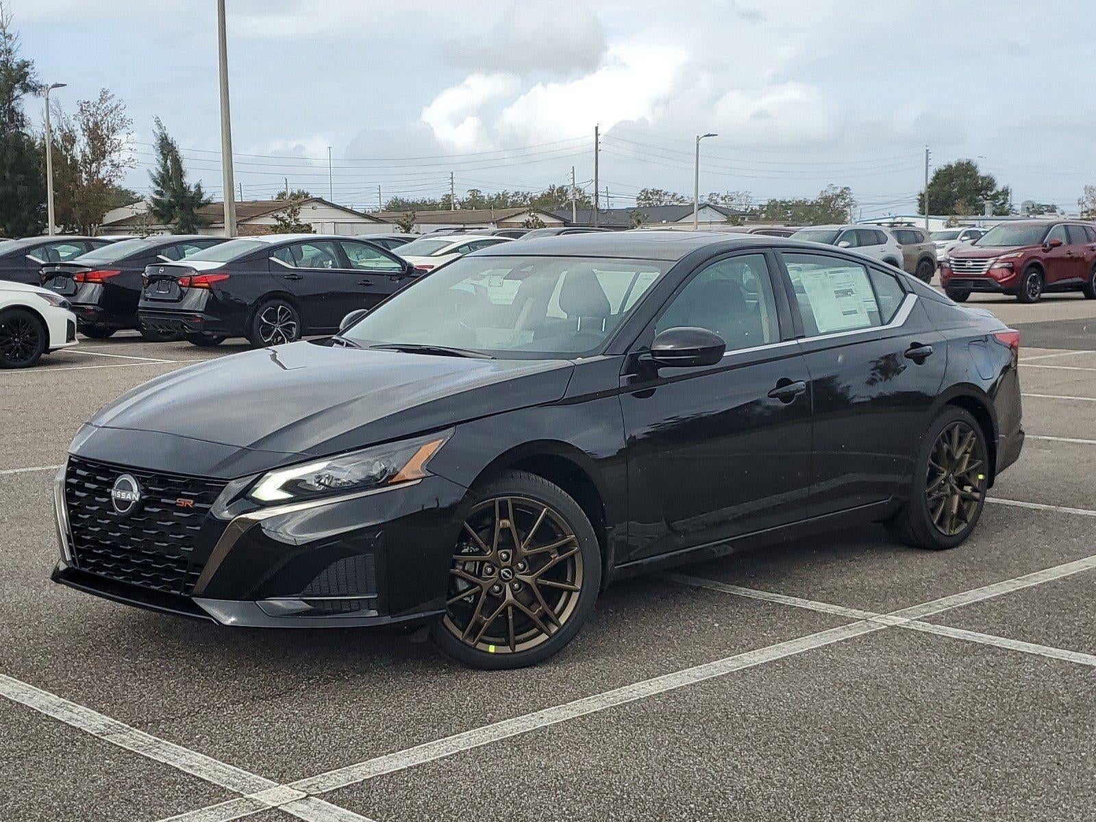 2025 Nissan Altima SR FWD