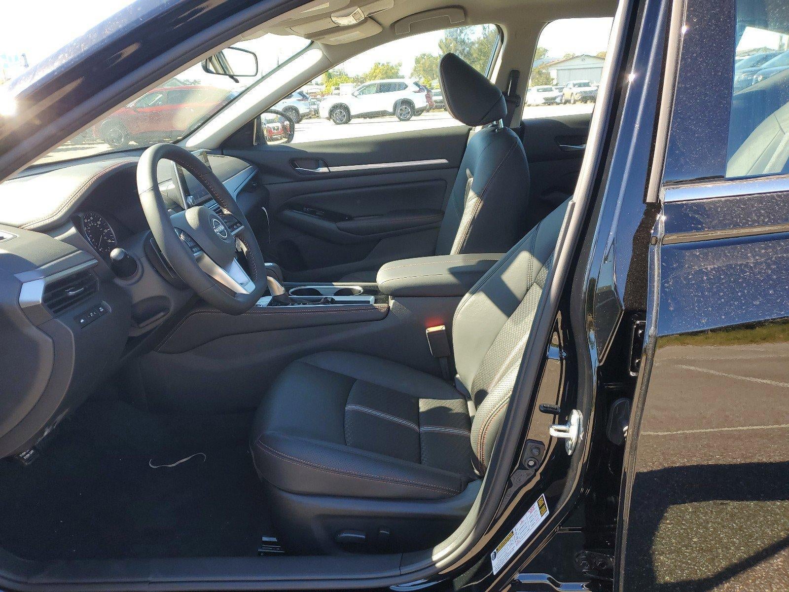 2025 Nissan Altima SR FWD