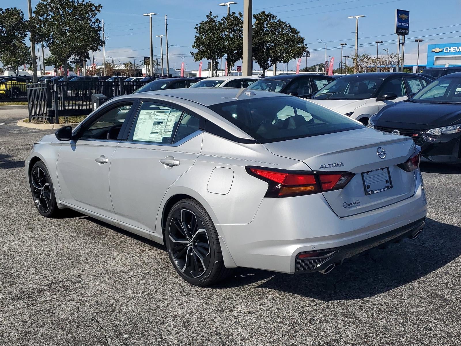 2025 Nissan Altima SR FWD