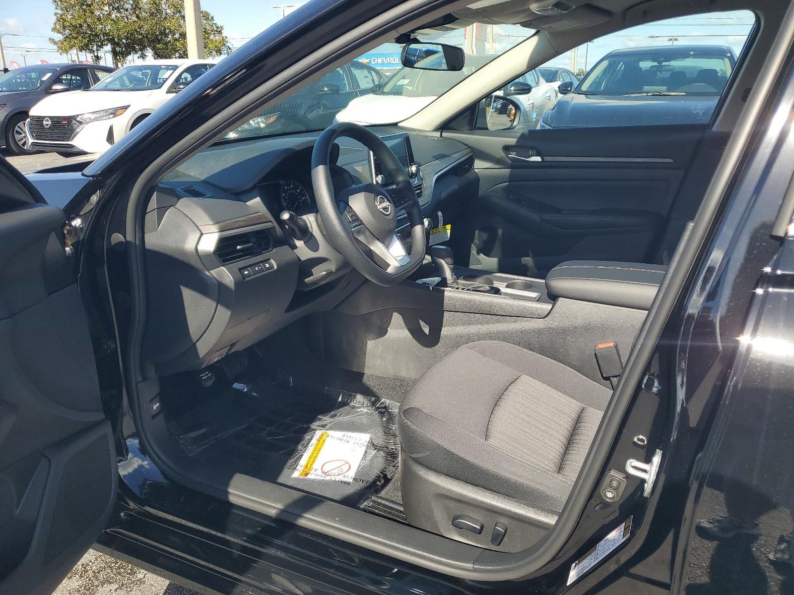 2025 Nissan Altima SV FWD