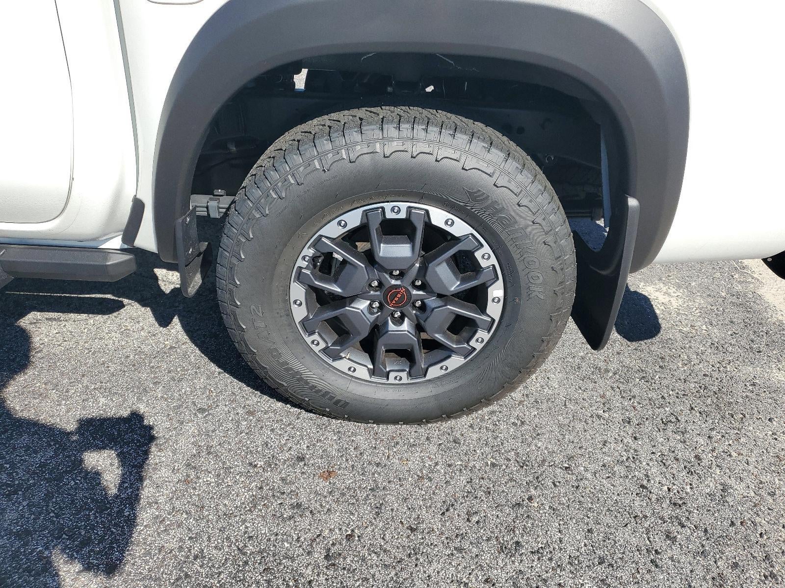 2025 Nissan Frontier Crew Cab 4x4 PRO-4X