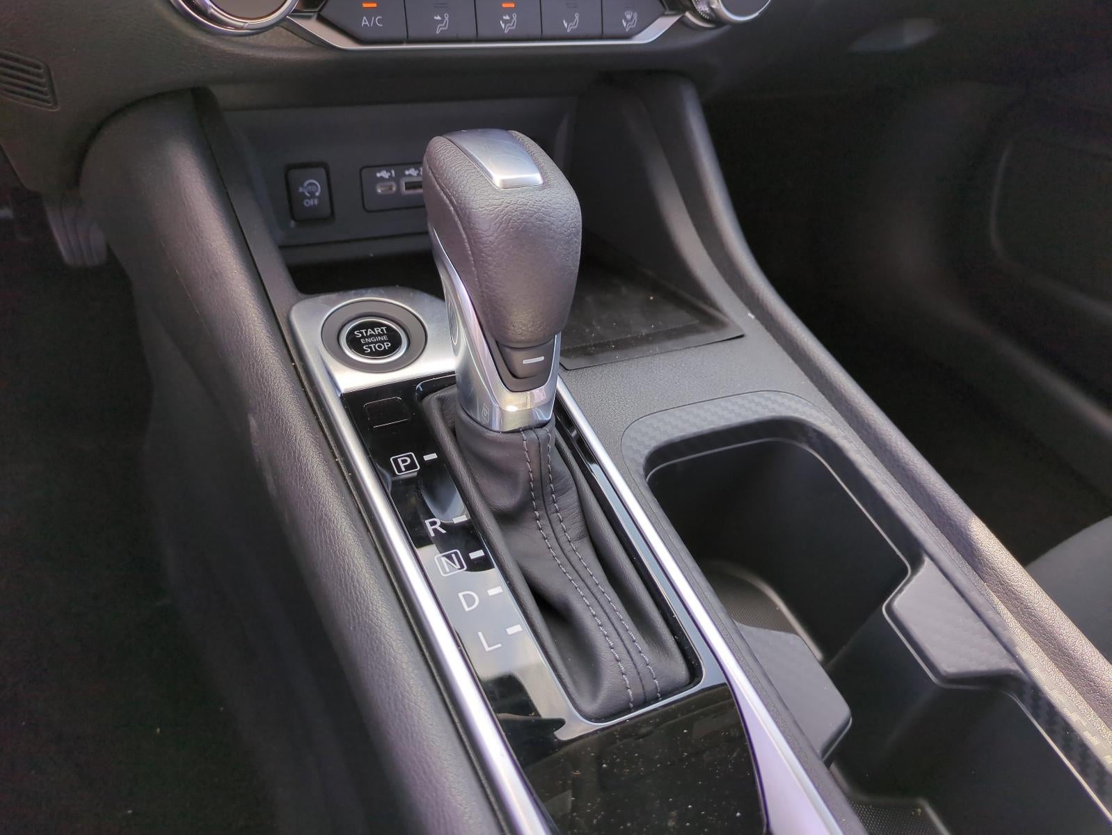 2025 Nissan Sentra SV CVT