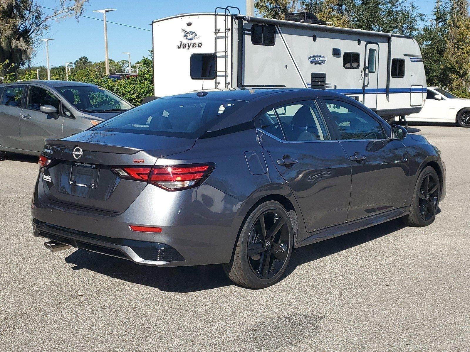 2025 Nissan Sentra SR CVT