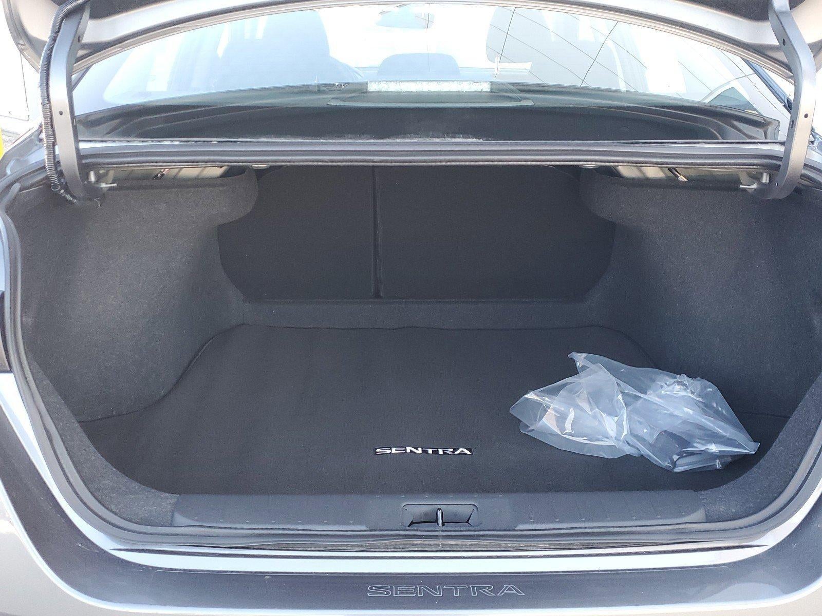 2025 Nissan Sentra SR CVT