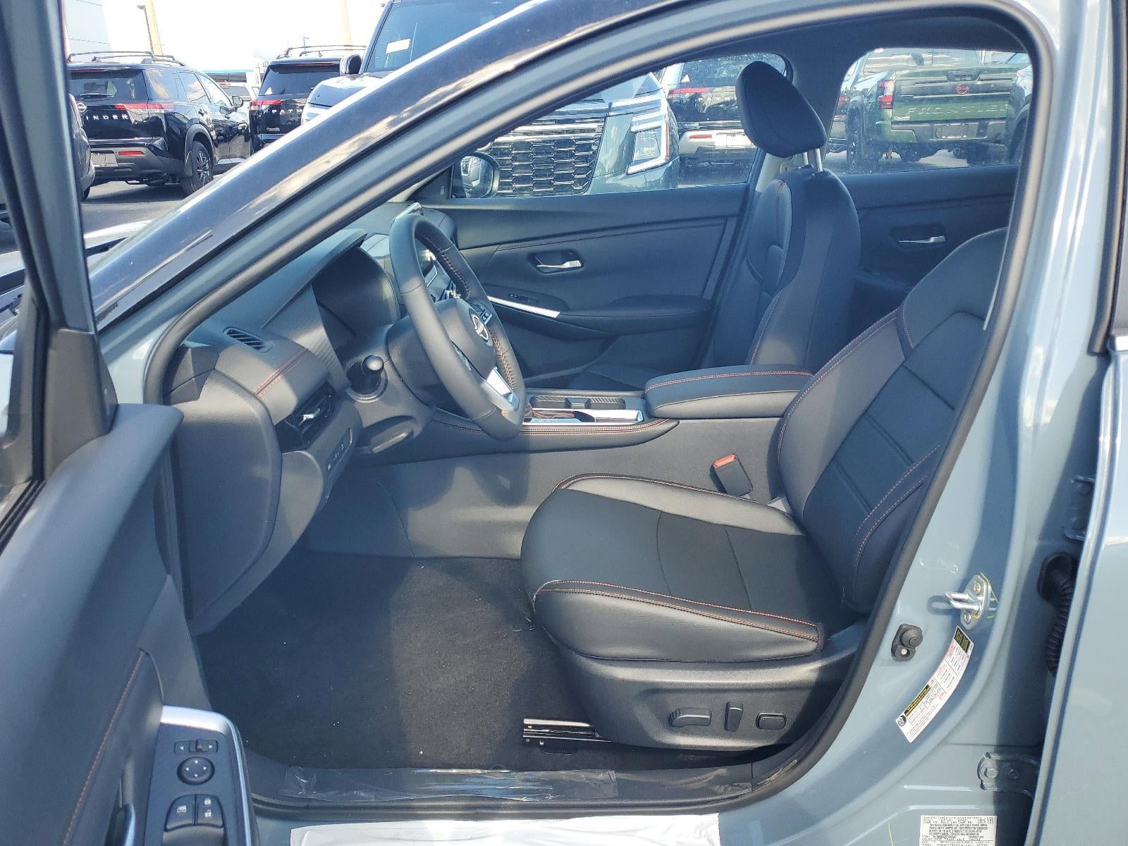 2025 Nissan Sentra SR CVT