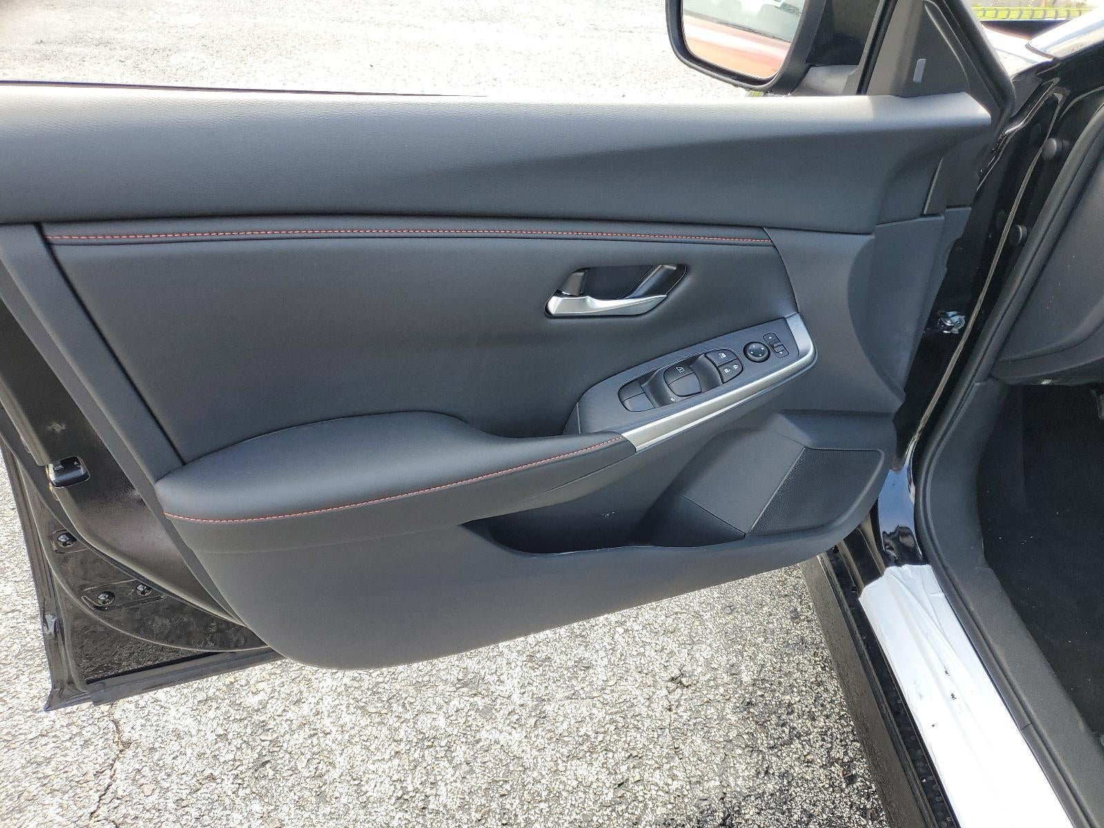 2025 Nissan Sentra SR CVT