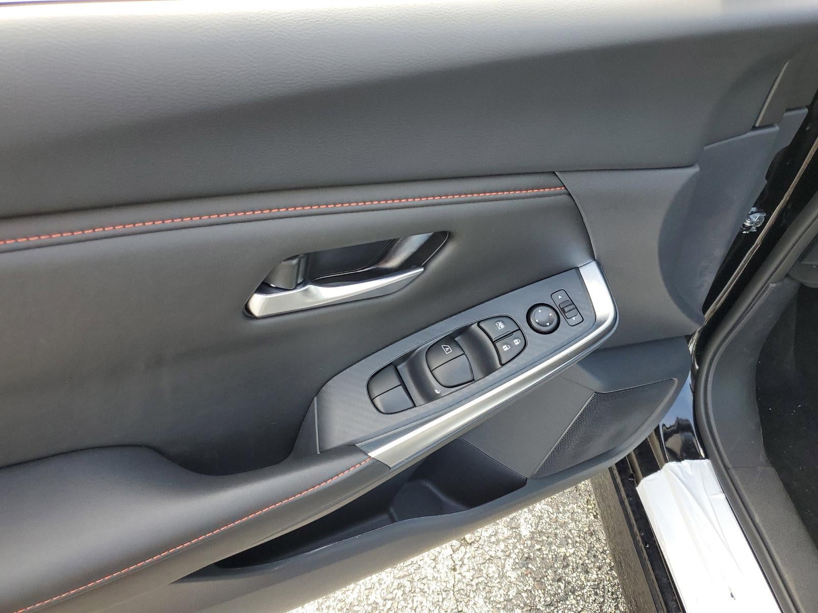 2025 Nissan Sentra SR CVT