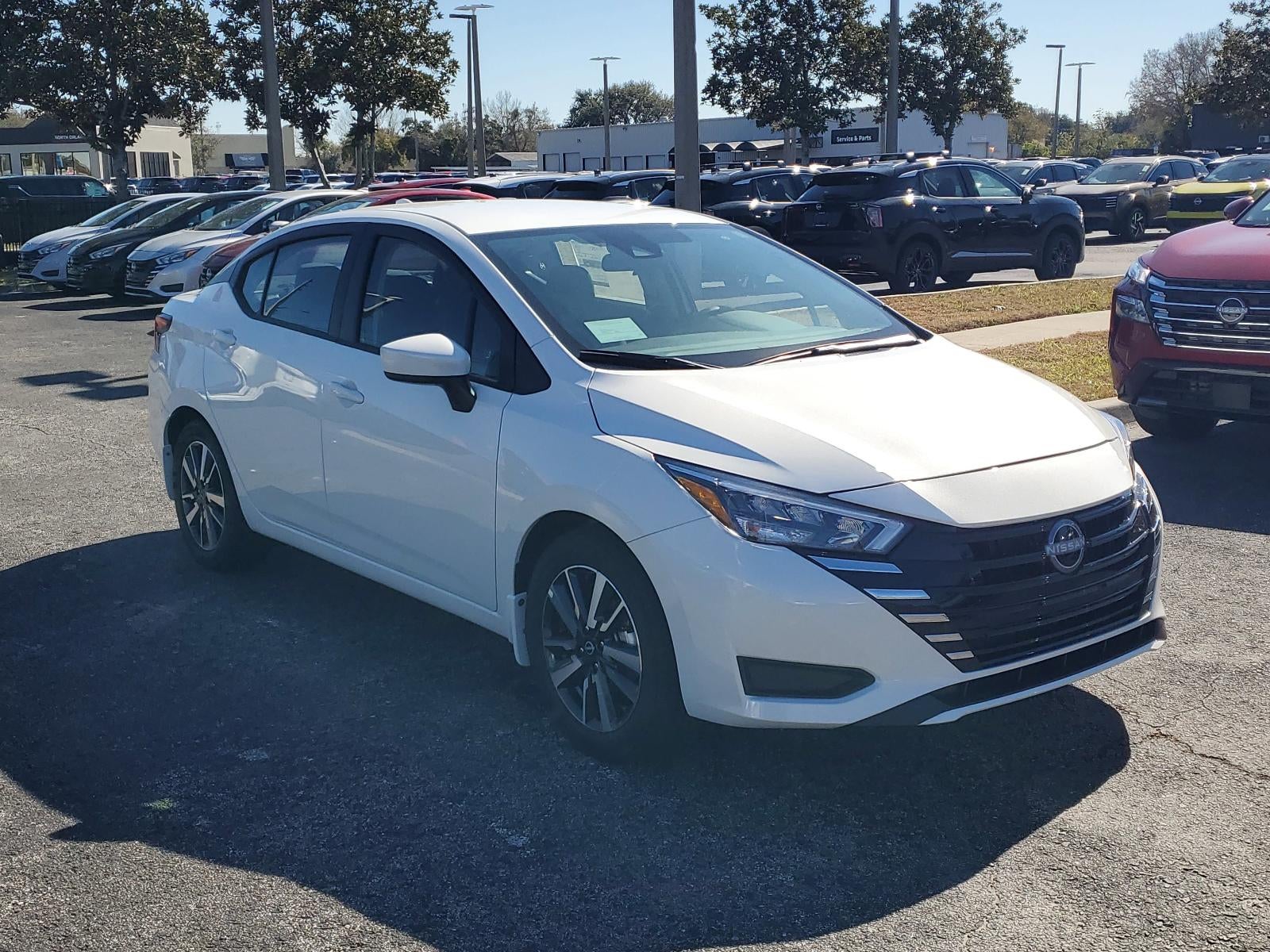 2025 Nissan Versa SV CVT
