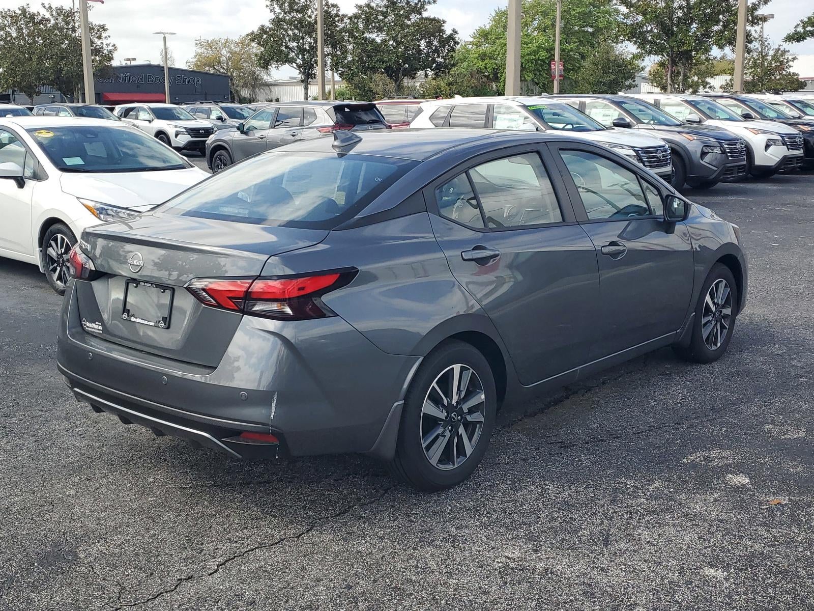 2025 Nissan Versa SV CVT