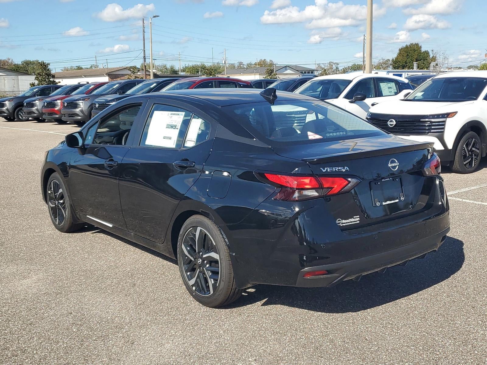2025 Nissan Versa SR CVT