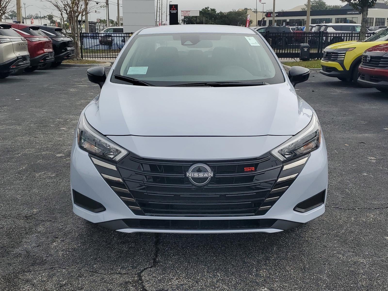 2025 Nissan Versa SR CVT