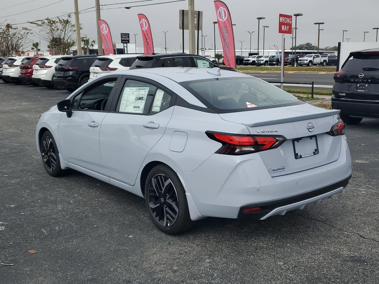 2025 Nissan Versa SR CVT