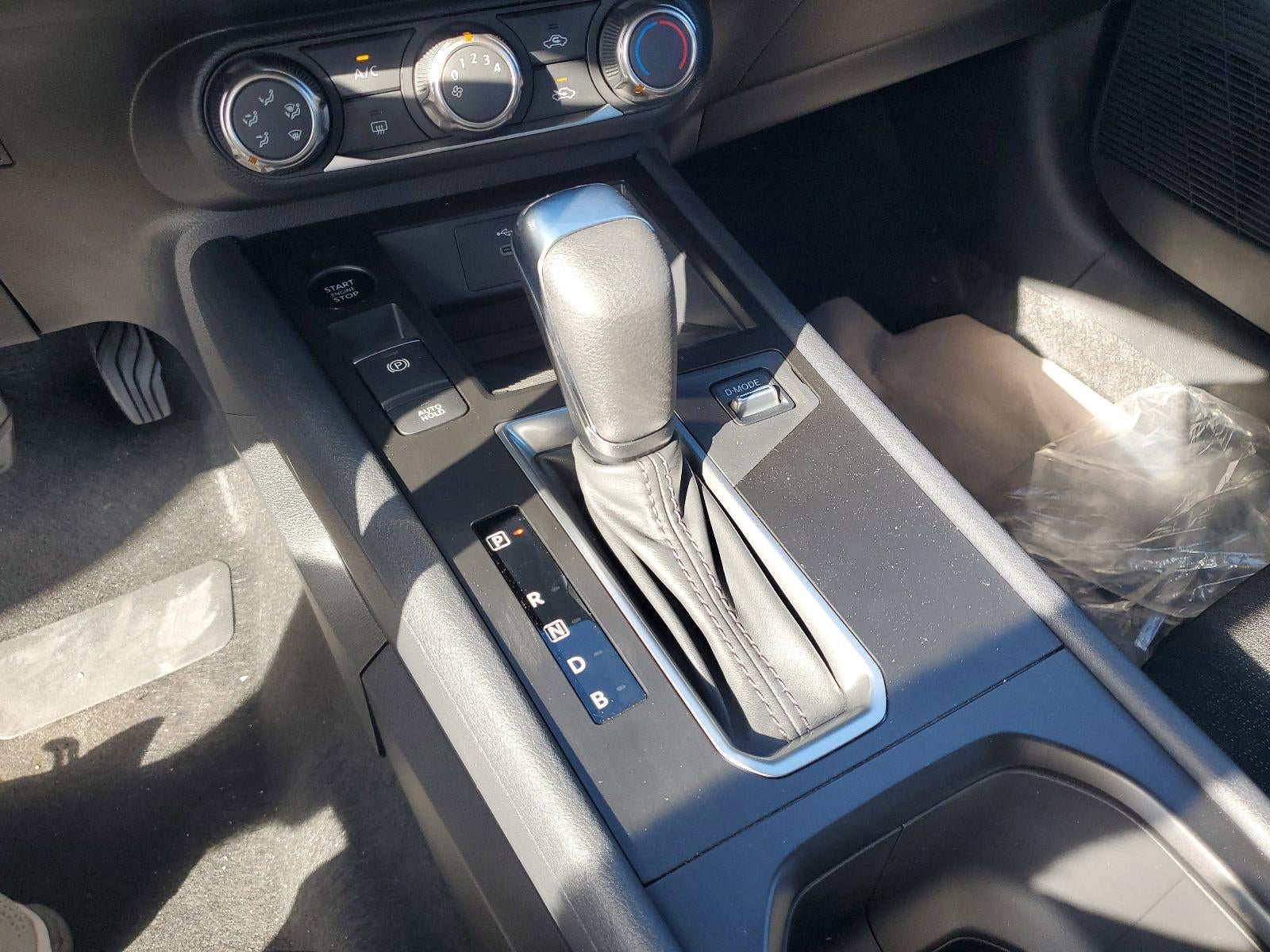 2026 Nissan Kicks S FWD