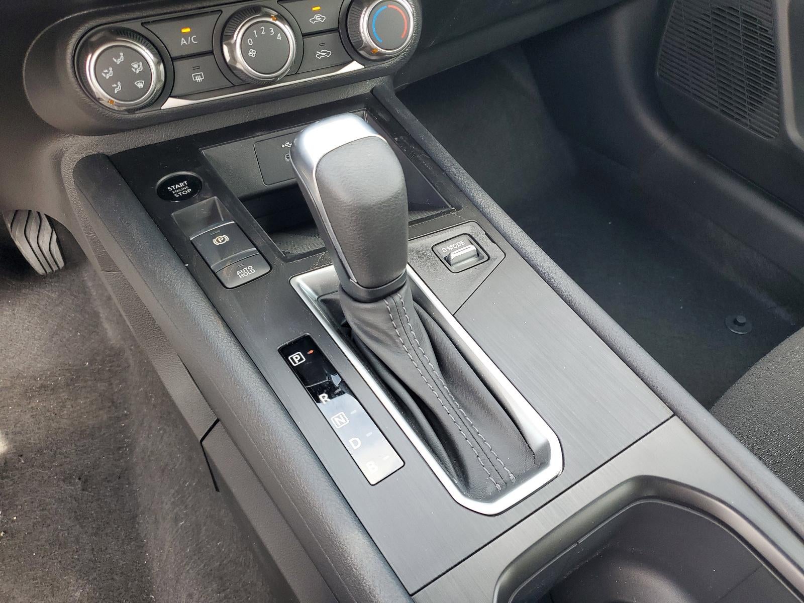 2026 Nissan Kicks S FWD