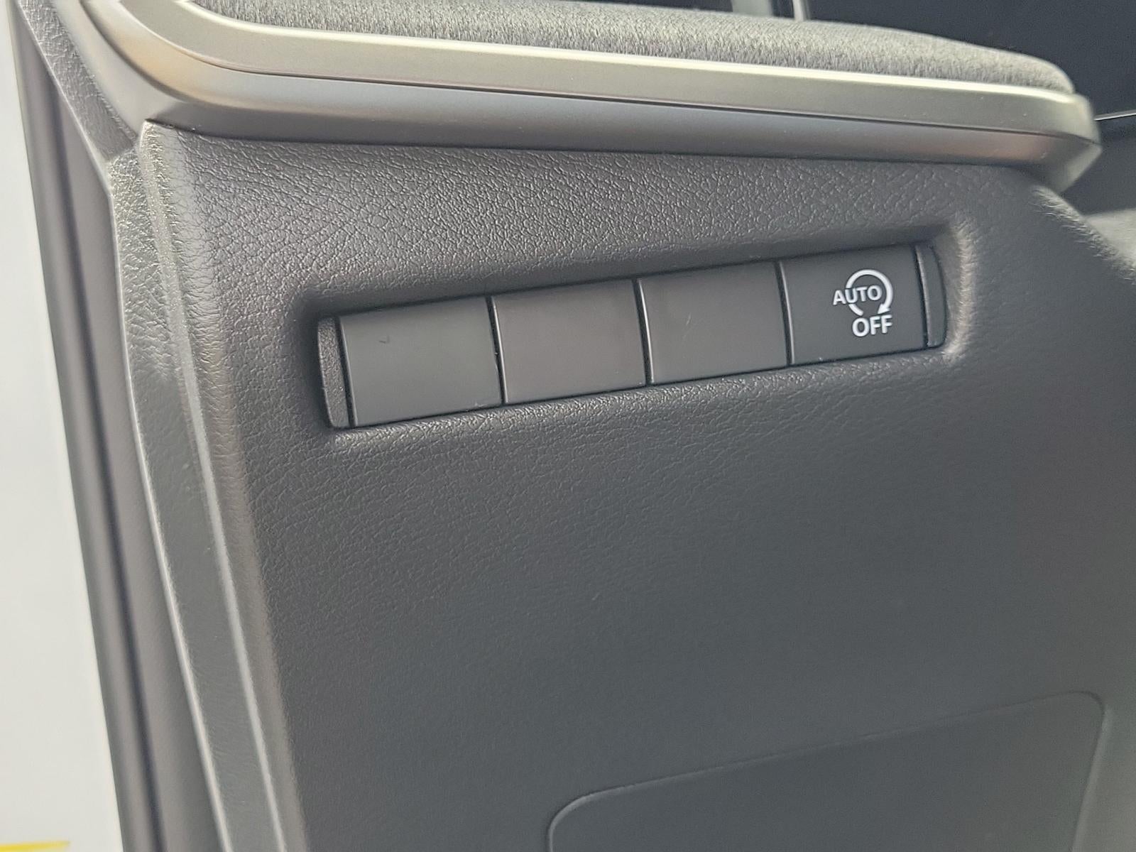2026 Nissan Kicks SV FWD