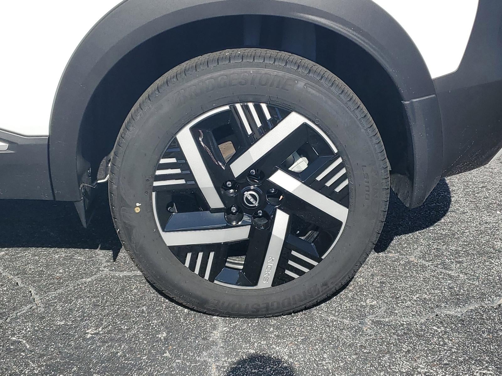 2026 Nissan Kicks SV FWD