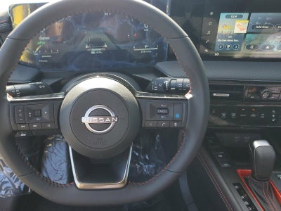 2025 Nissan Kicks SR FWD