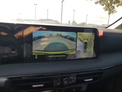 2025 Nissan Kicks SR FWD