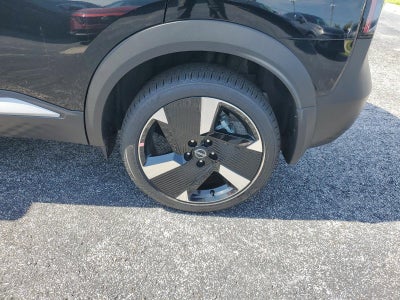 2025 Nissan Kicks SR FWD