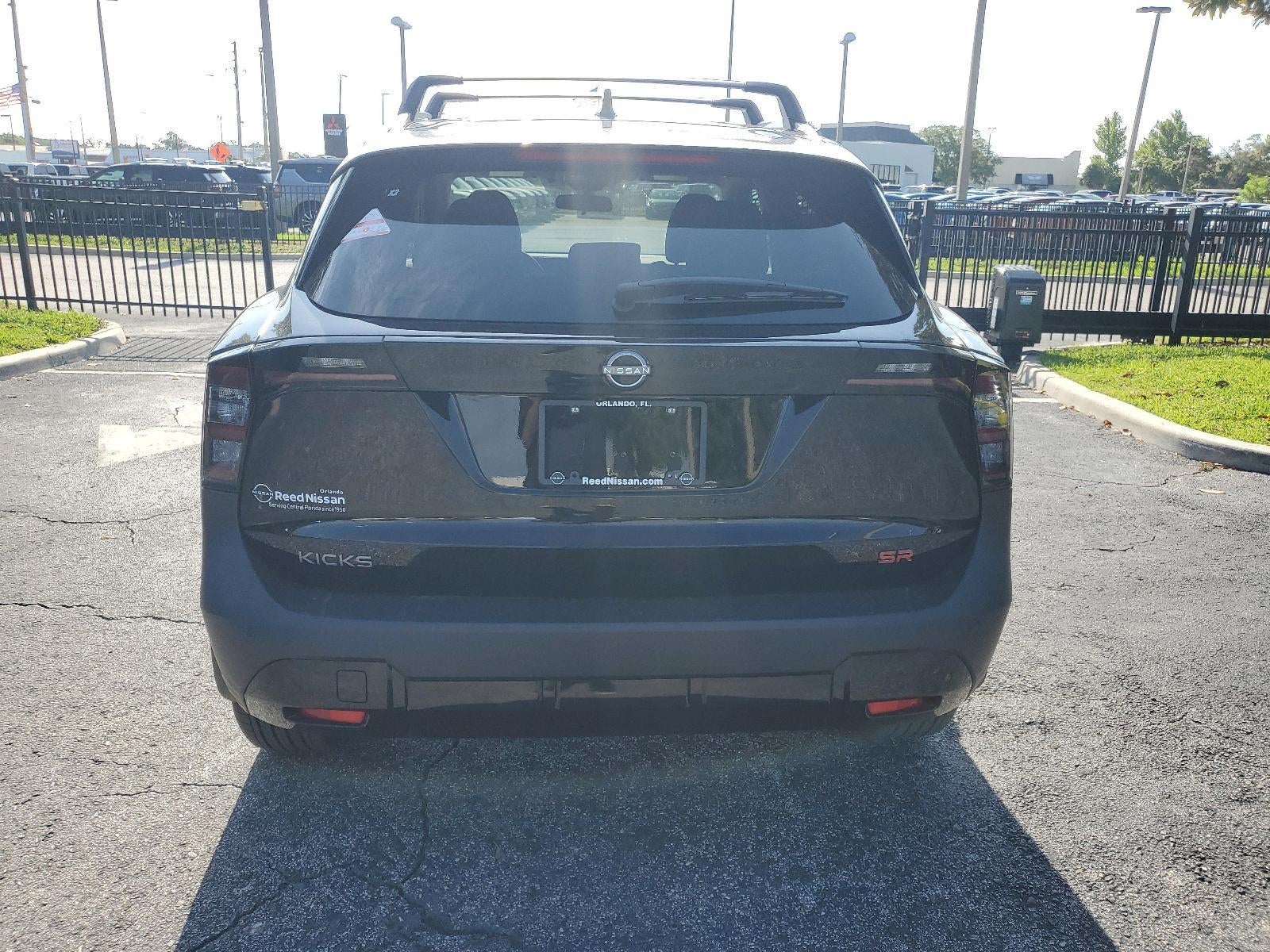 2025 Nissan Kicks SR FWD