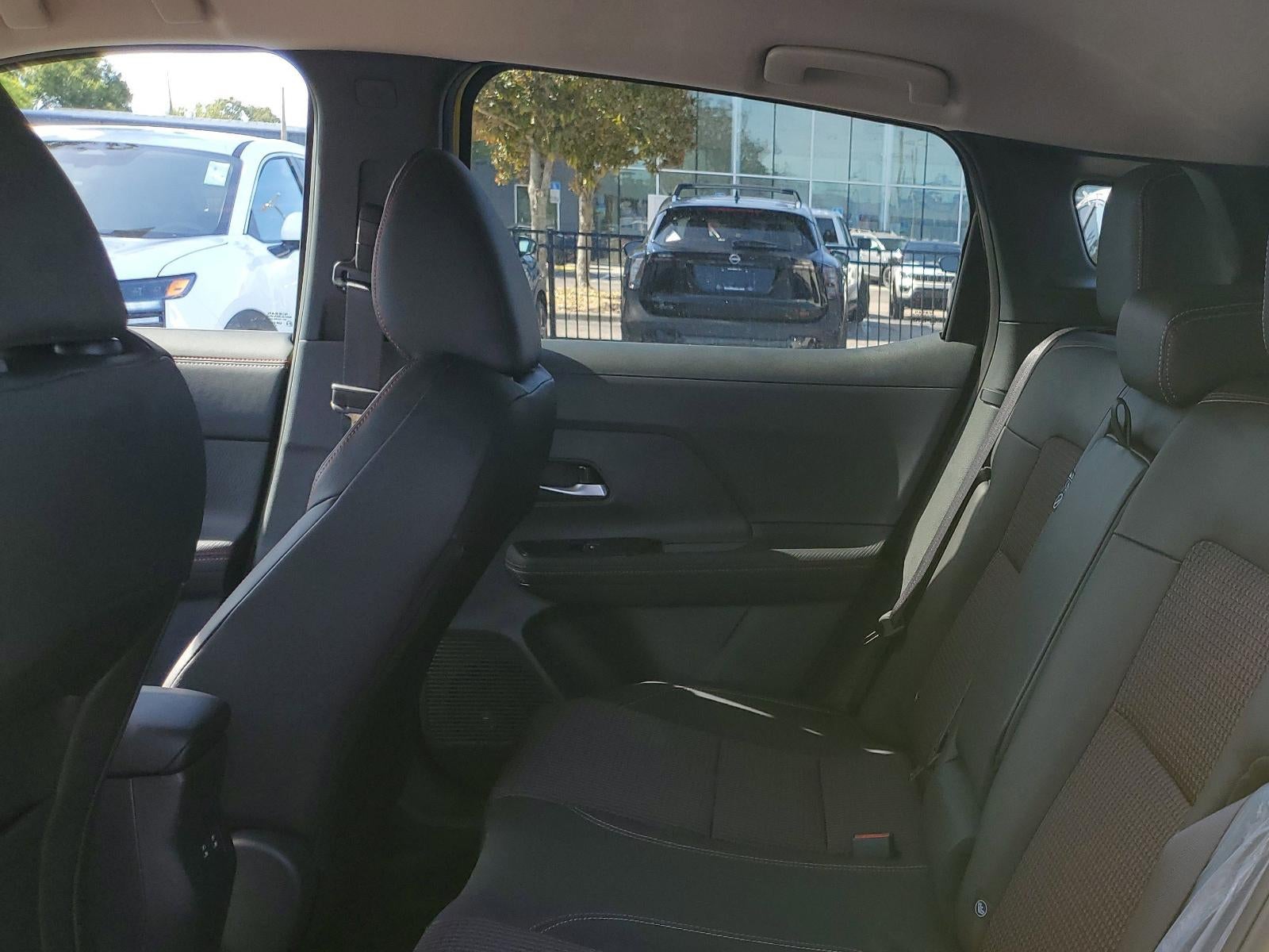 2025 Nissan Kicks SR FWD