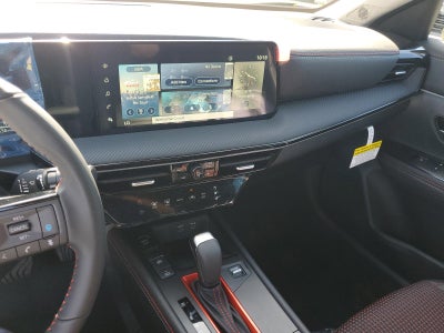 2025 Nissan Kicks SR FWD