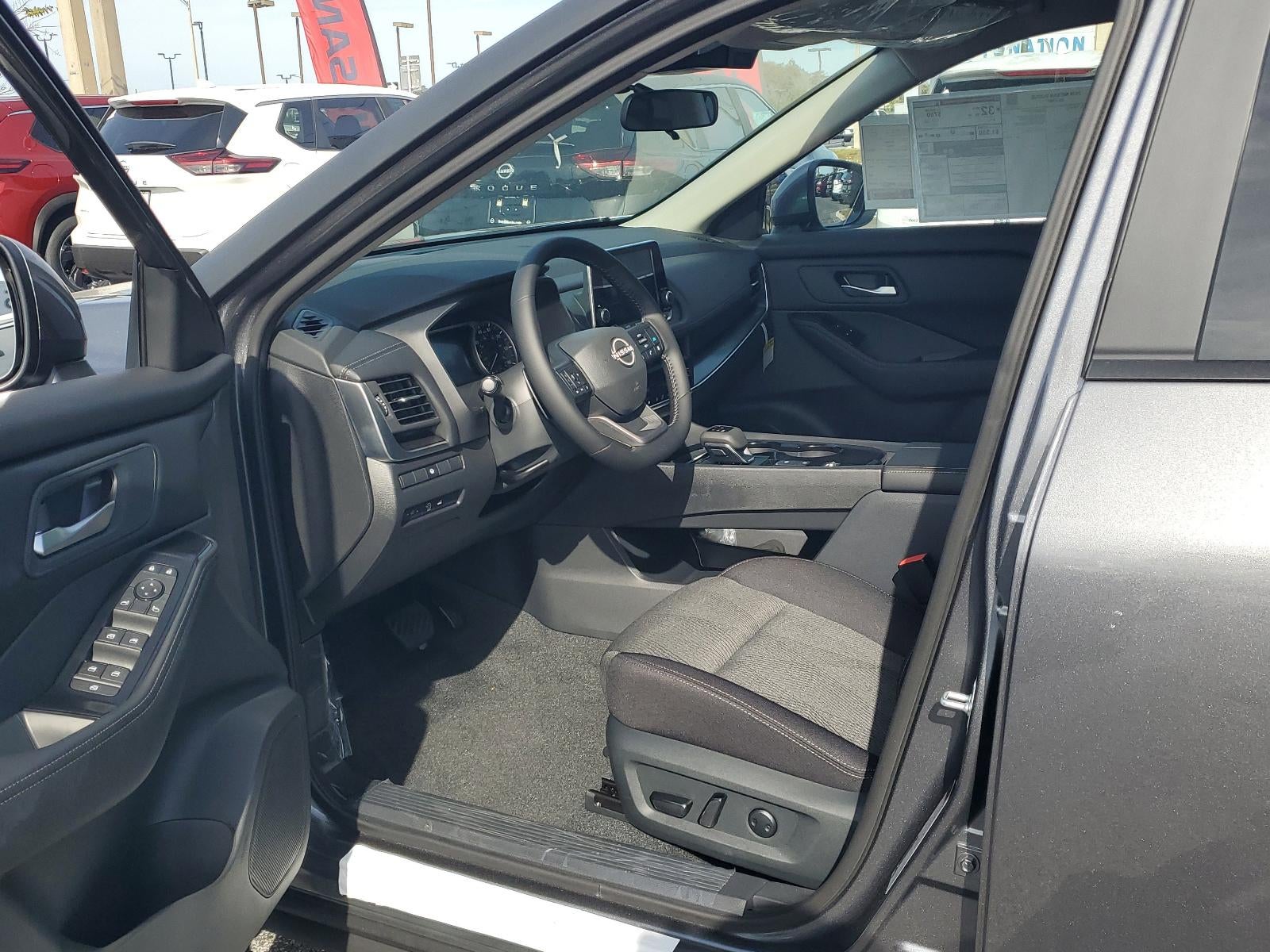 2026 Nissan Rogue FWD SV *Ltd Avail*