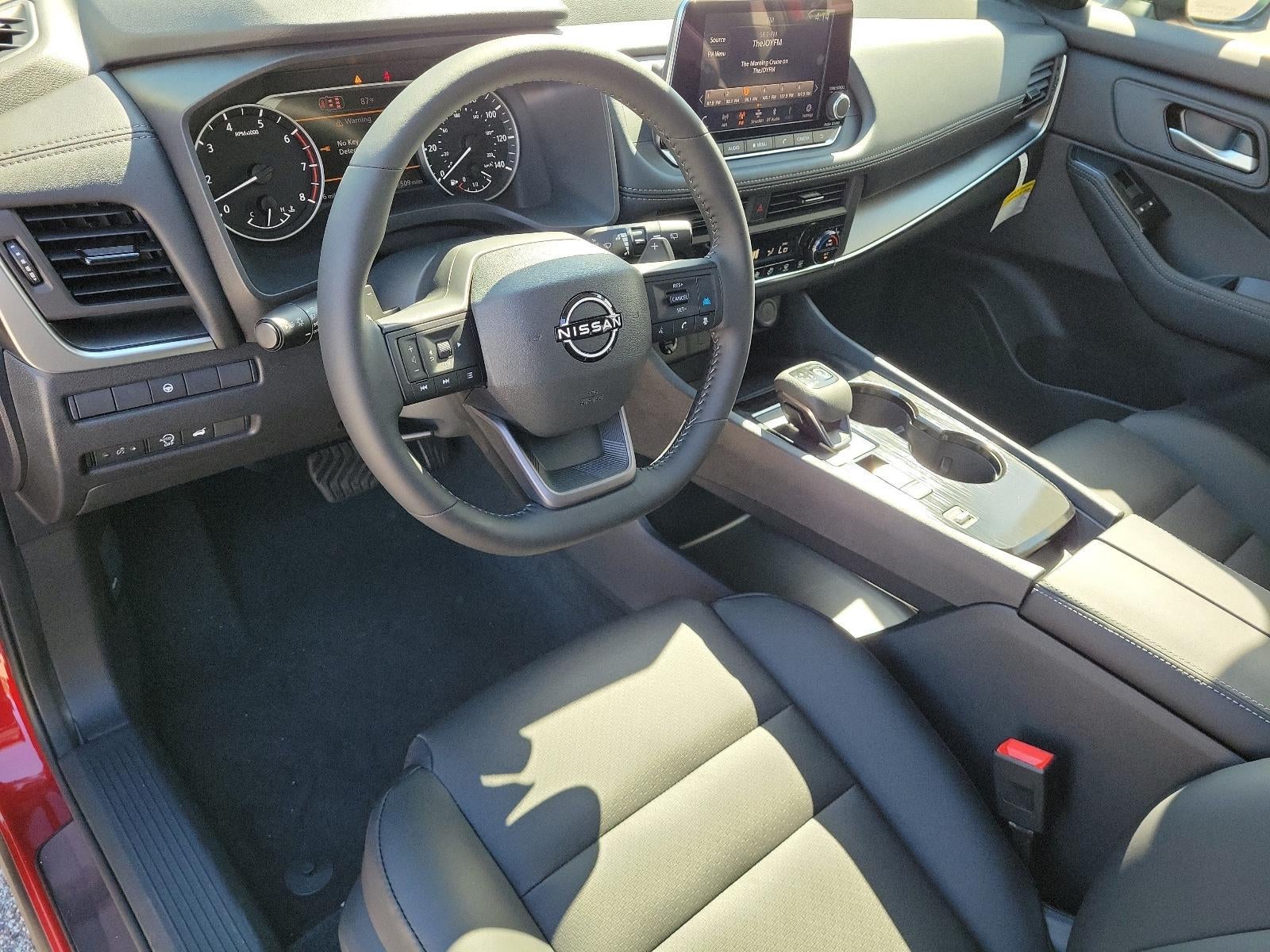 2026 Nissan Rogue 2026.5 FWD Dark Armor