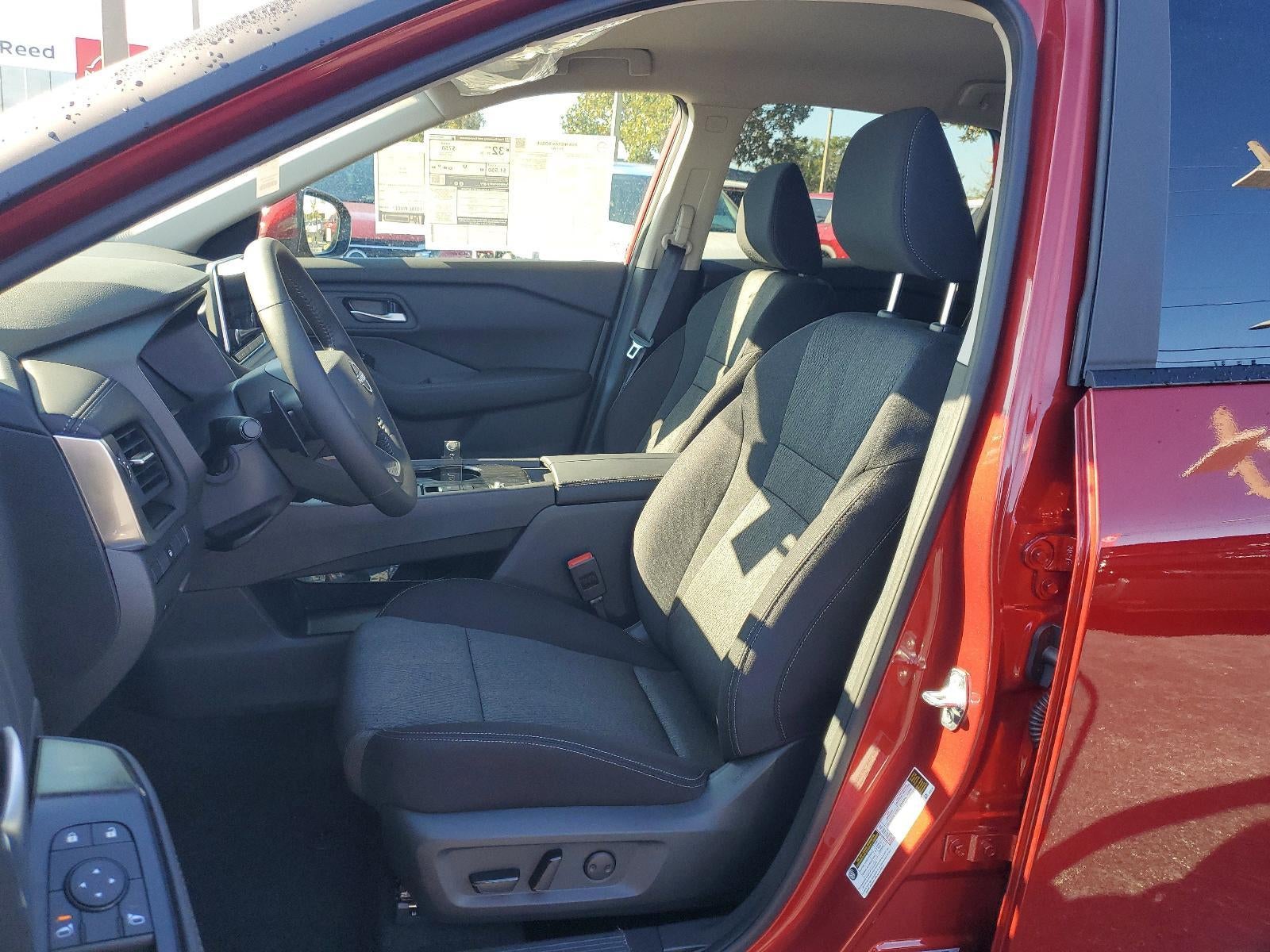 2026 Nissan Rogue FWD SV *Ltd Avail*