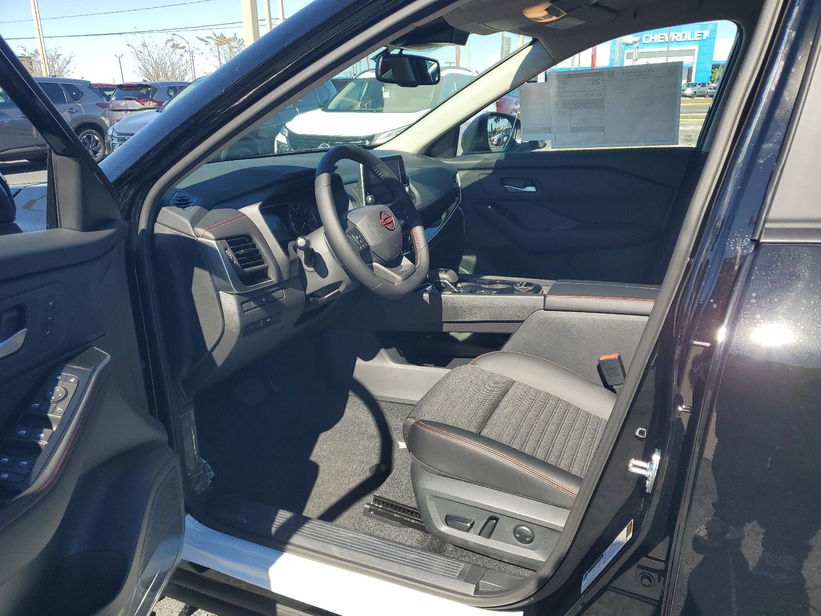 2026 Nissan Rogue 2026.5 AWD Rock Creek