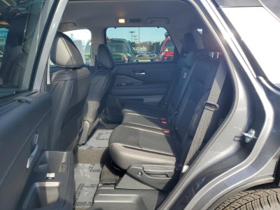 2025 Nissan Pathfinder SL 2WD