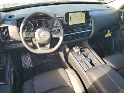 2025 Nissan Pathfinder SL 2WD