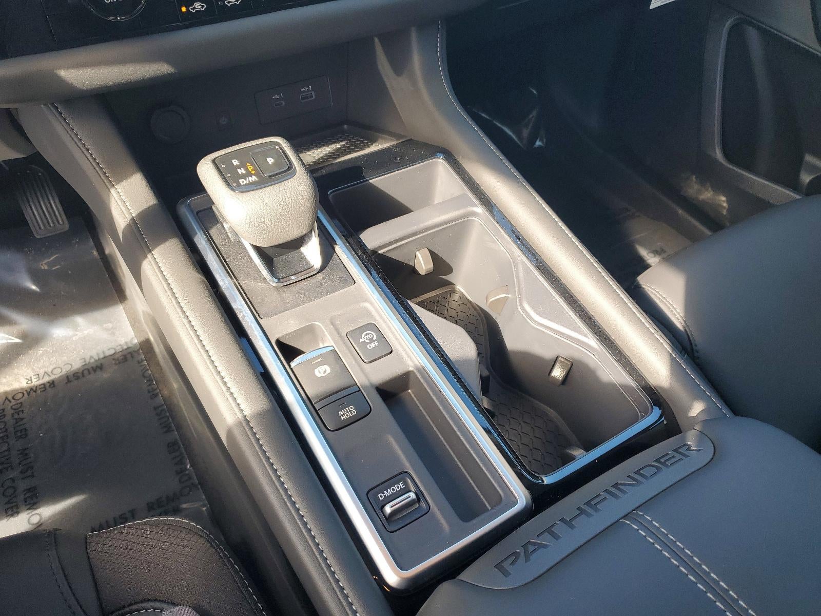 2025 Nissan Pathfinder SL 2WD