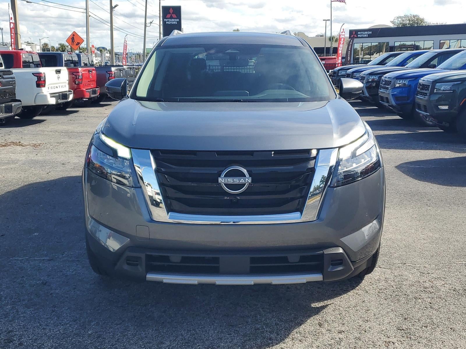 2025 Nissan Pathfinder SL 2WD