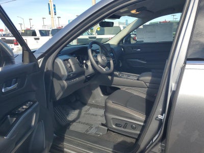 2025 Nissan Pathfinder SL 2WD