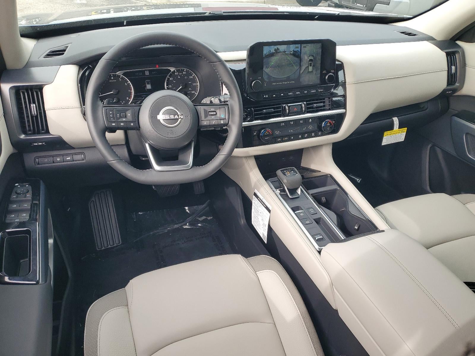 2025 Nissan Pathfinder SL 2WD