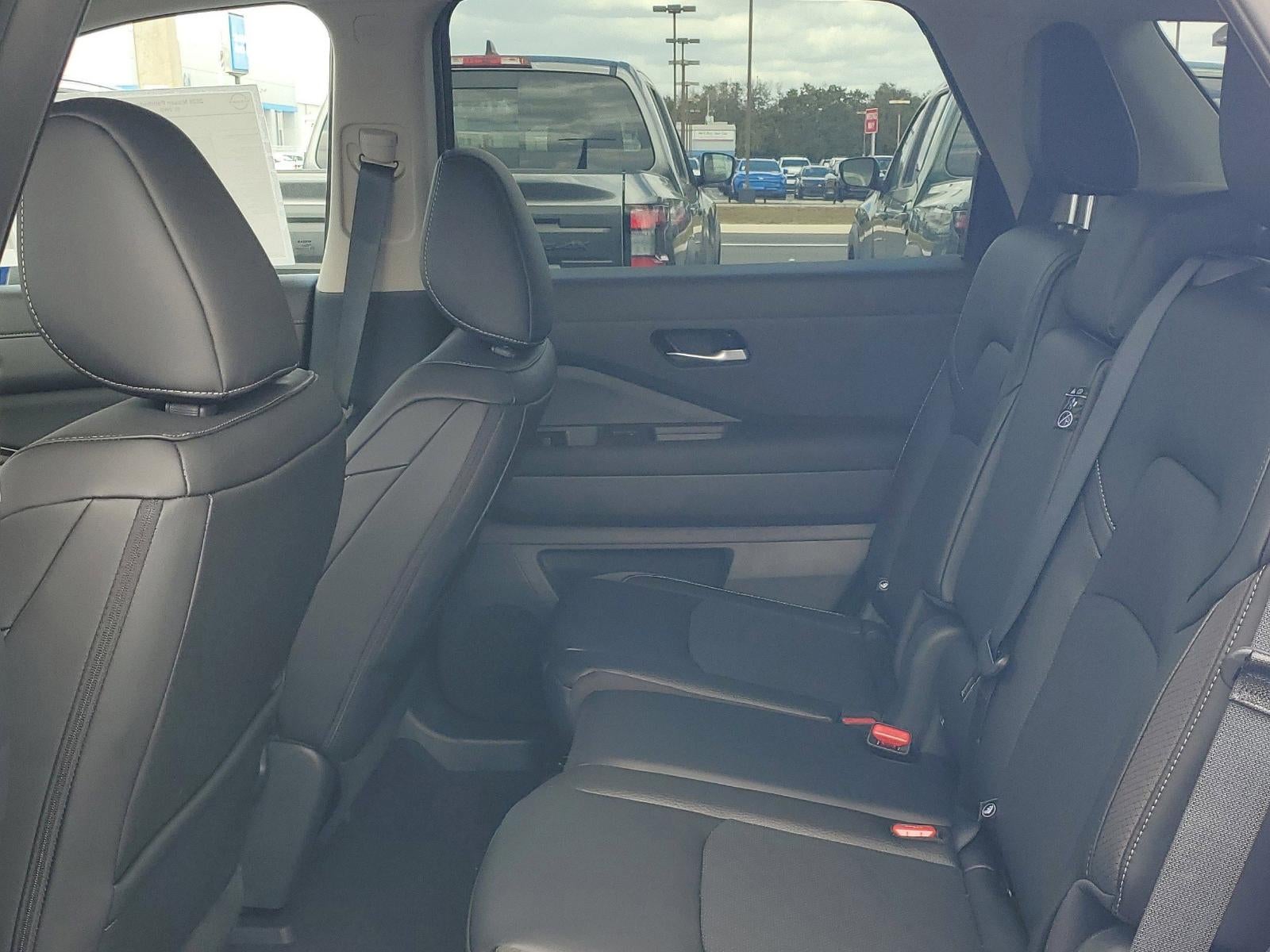 2026 Nissan Pathfinder SL 2WD