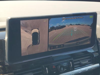 2026 Nissan Pathfinder SL 2WD