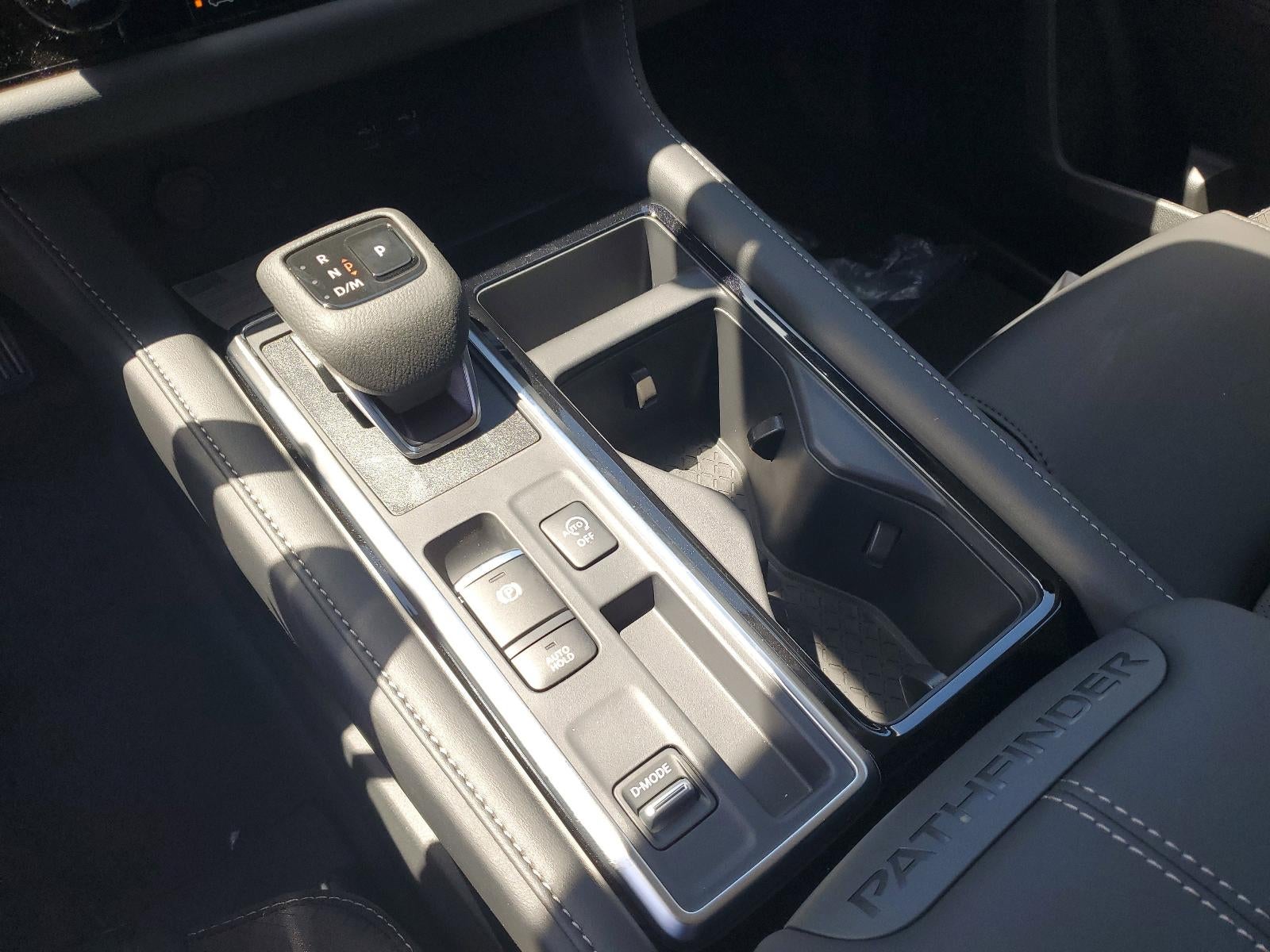 2026 Nissan Pathfinder SL 2WD