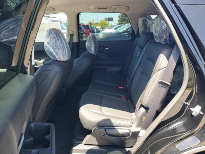 2026 Nissan Pathfinder SL 2WD