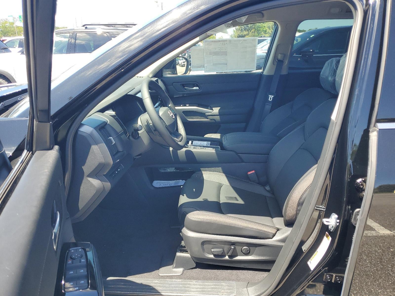 2026 Nissan Pathfinder SL 2WD