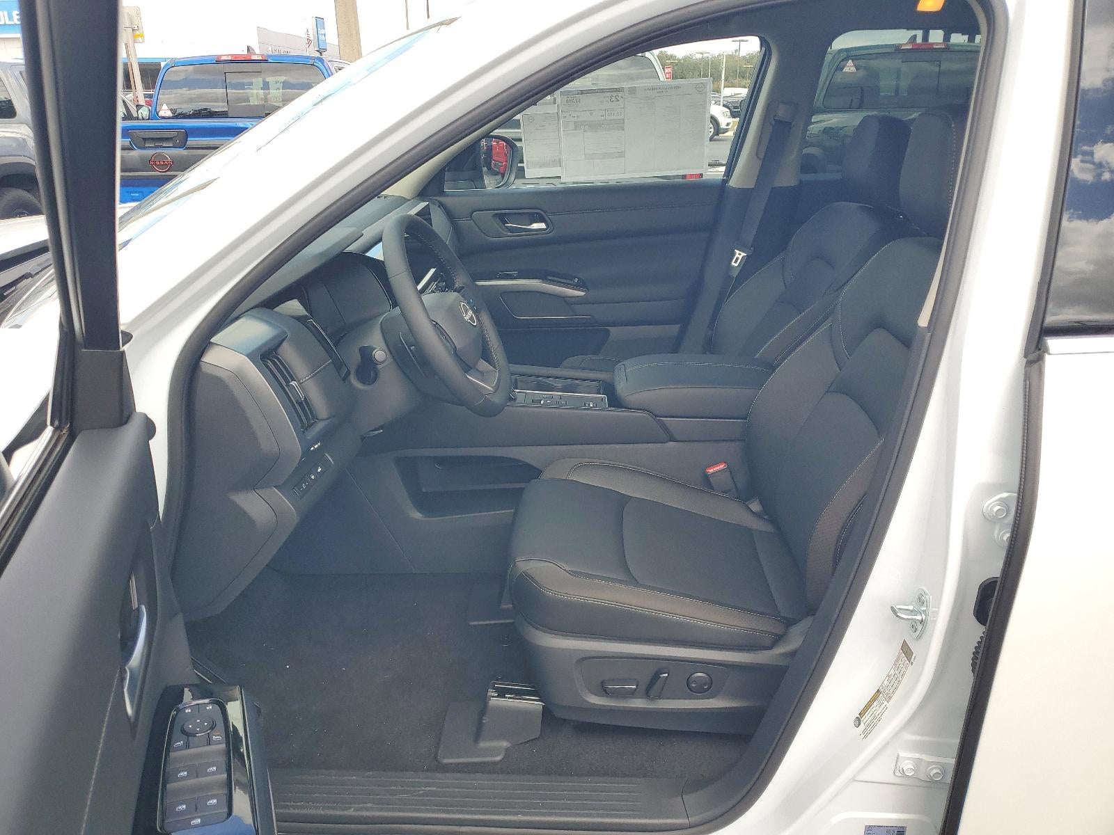 2026 Nissan Pathfinder SL 2WD