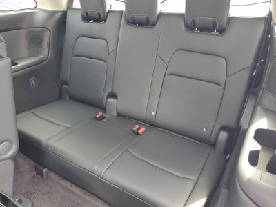 2026 Nissan Pathfinder SL 2WD