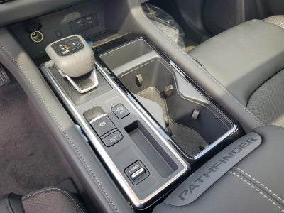 2026 Nissan Pathfinder SL 2WD