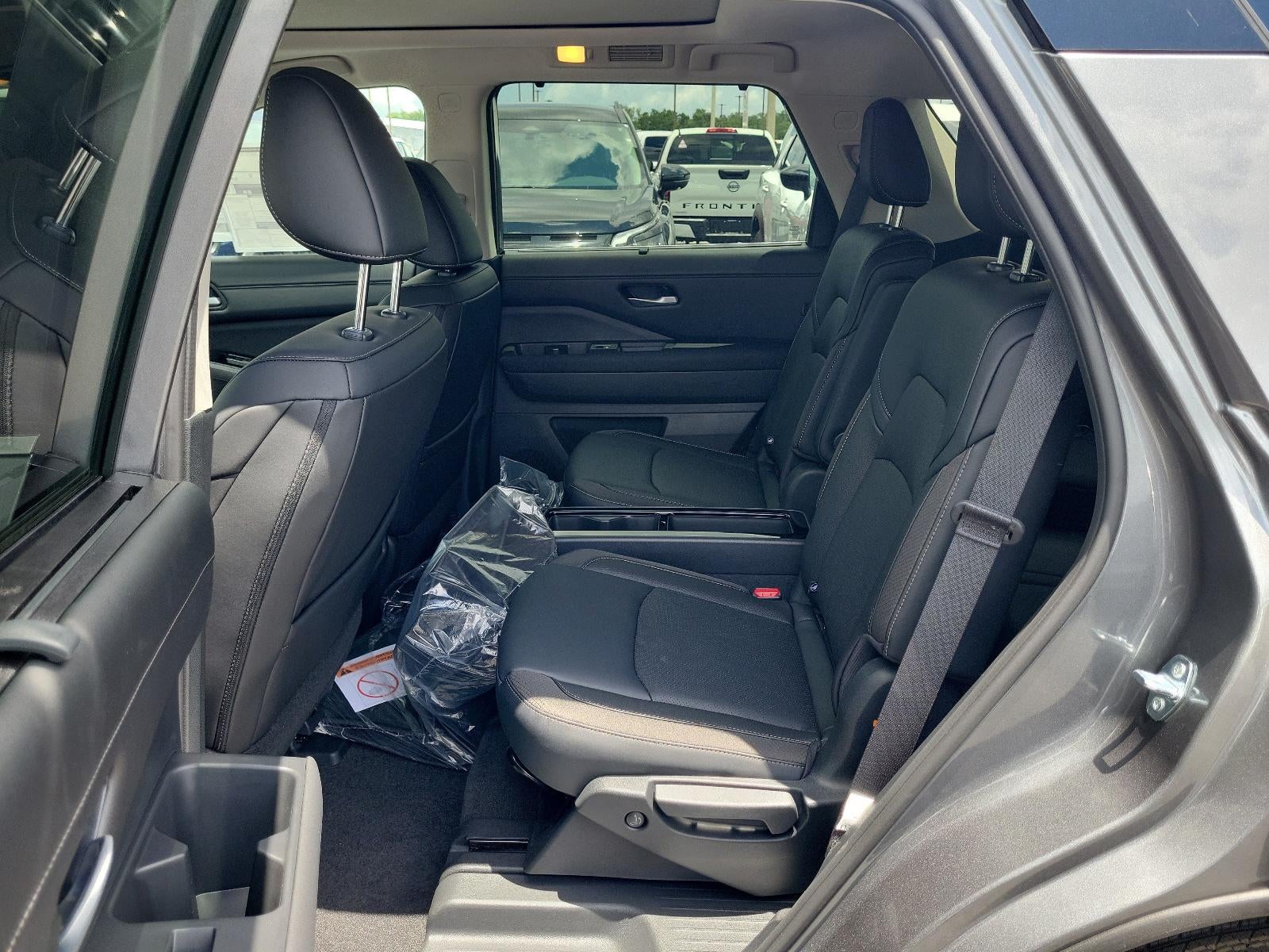 2026 Nissan Pathfinder SL 2WD