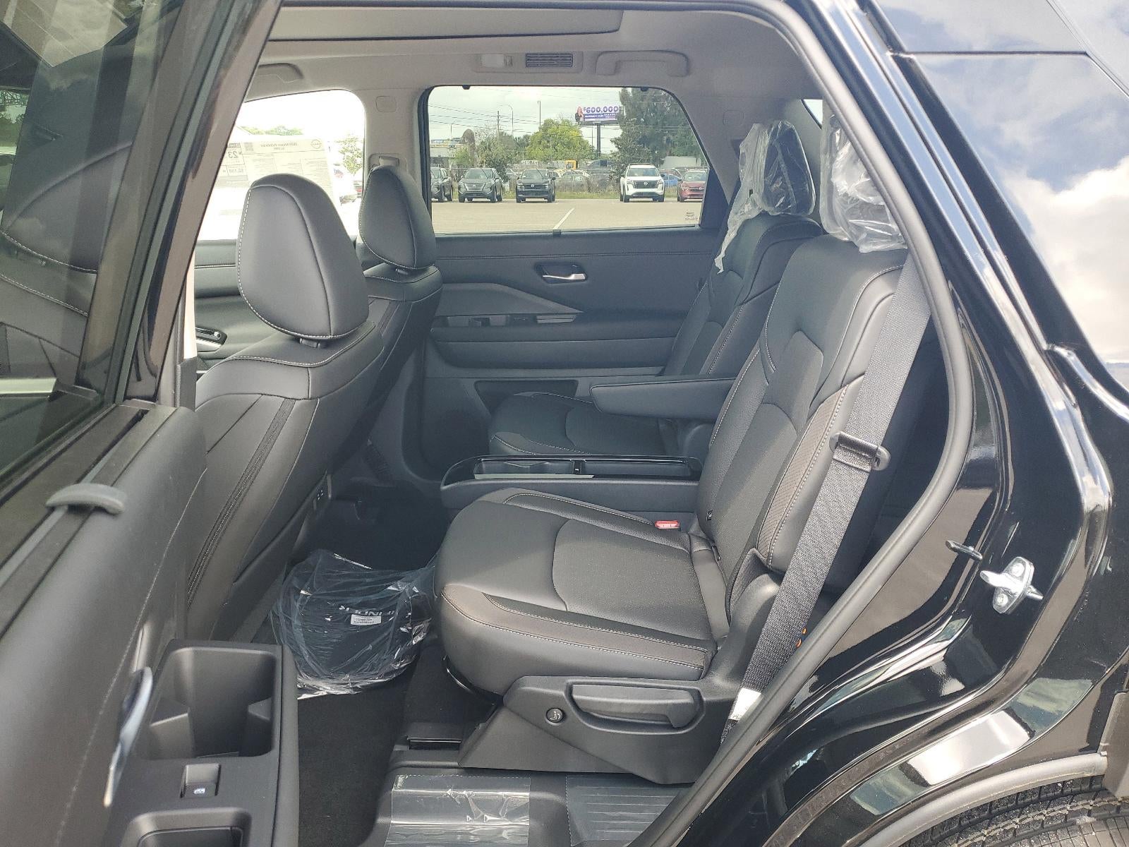 2026 Nissan Pathfinder SL 2WD