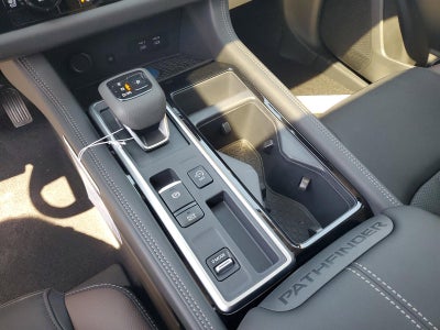 2026 Nissan Pathfinder Platinum 2WD