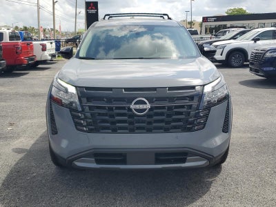 2026 Nissan Pathfinder Platinum 2WD