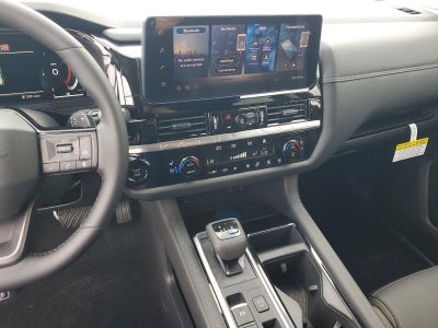 2026 Nissan Pathfinder Platinum 2WD